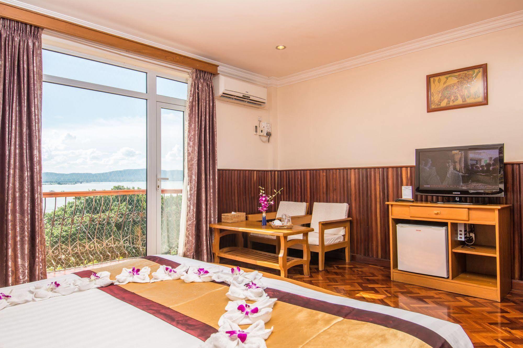 Ayarwaddy River View Hotel Mandalay Exteriér fotografie